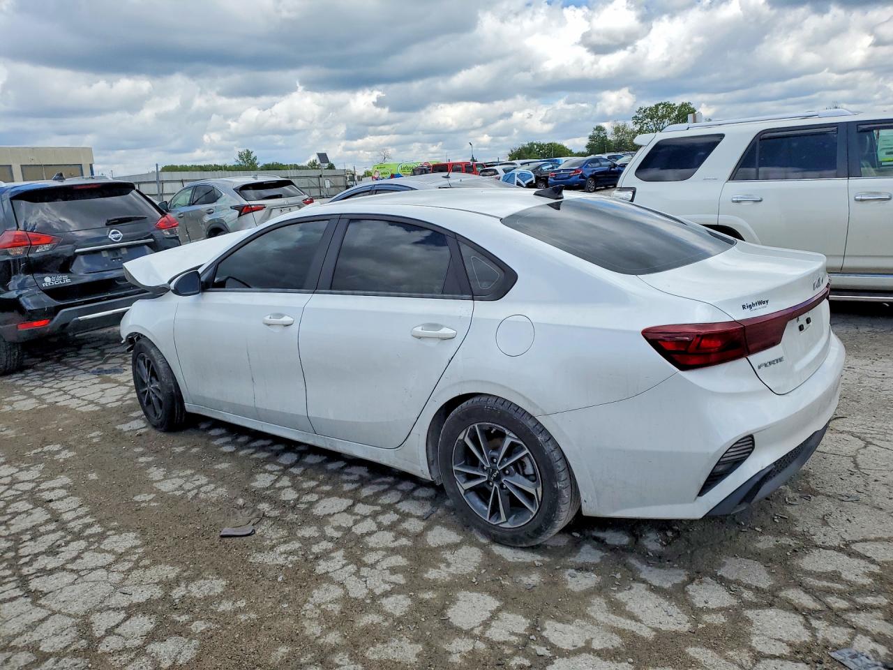 KIA FORTE 2022 — 3