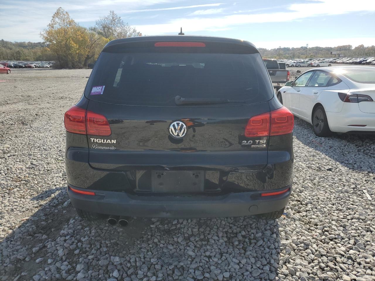 VOLKSWAGEN TIGUAN 2012 — 7