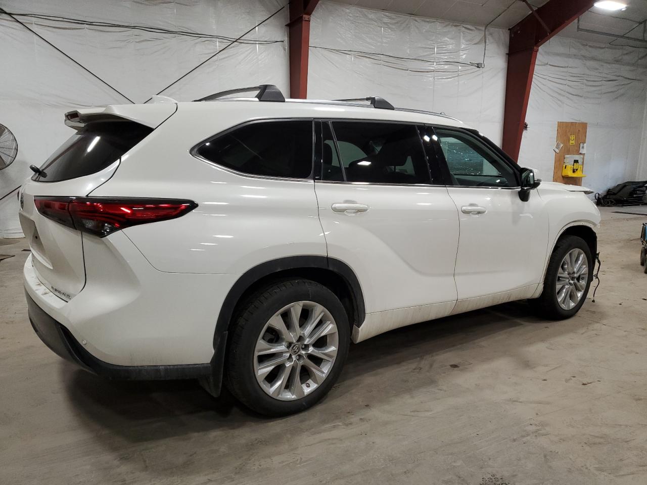 TOYOTA HIGHLANDER 2021 — 4