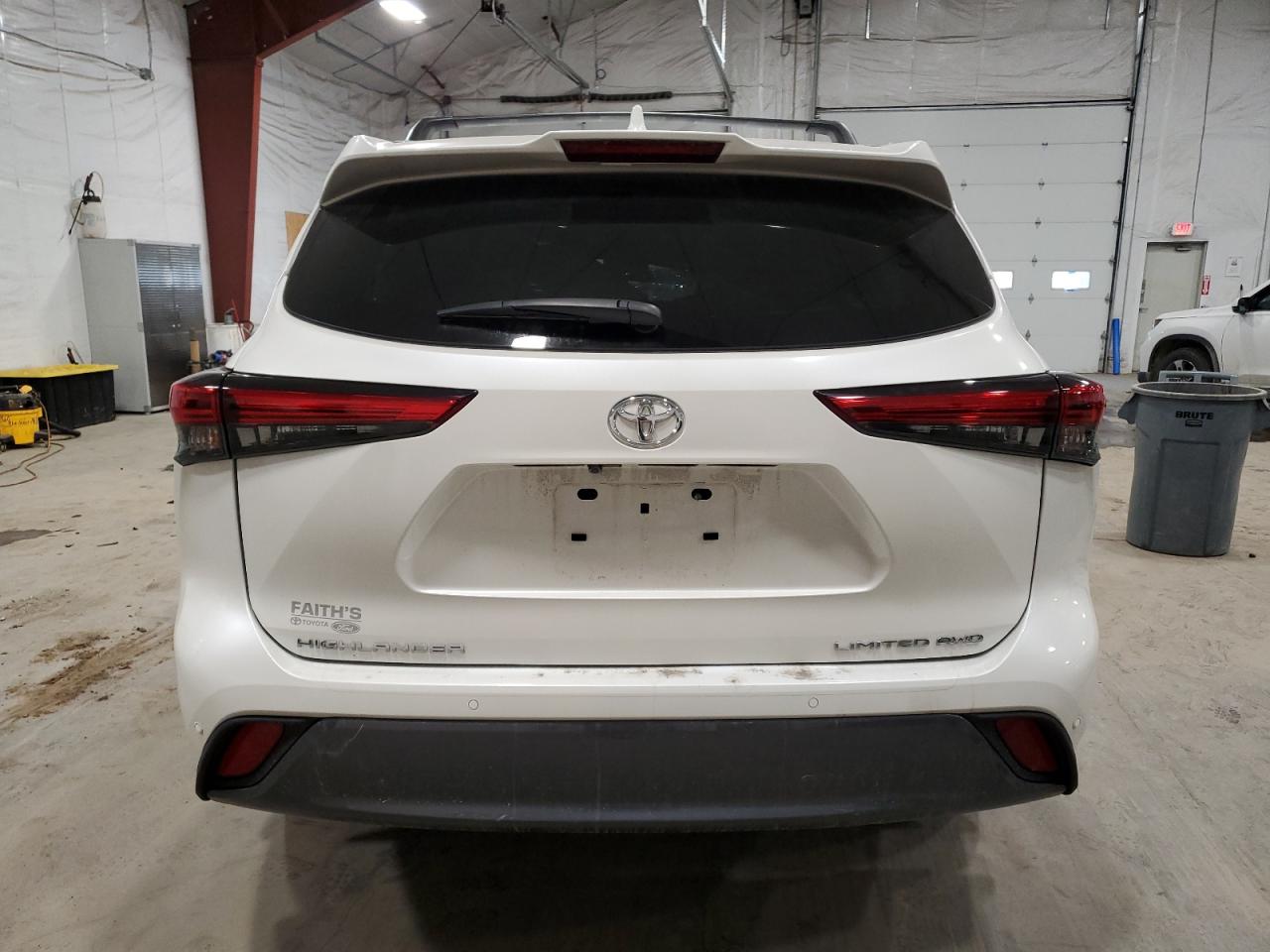 TOYOTA HIGHLANDER 2021 — 7