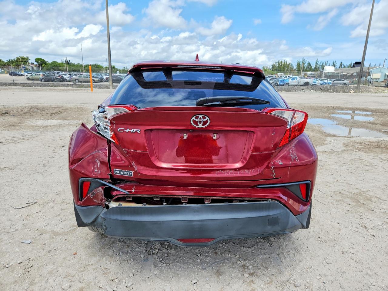 TOYOTA C-HR 2018 — 7