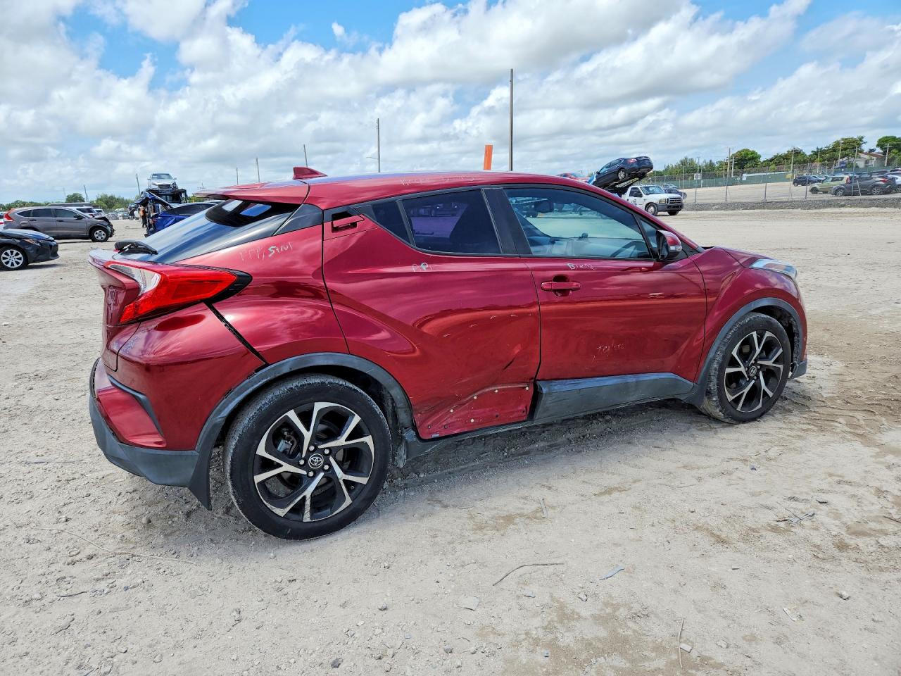 TOYOTA C-HR 2018 — 4