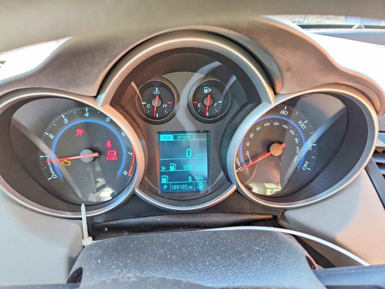 CHEVROLET CRUZE 2013 — 10