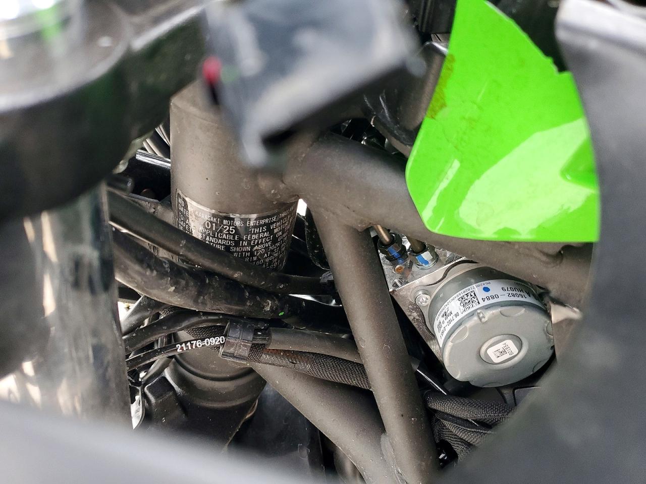 KAWASAKI EX650 2025 — 9