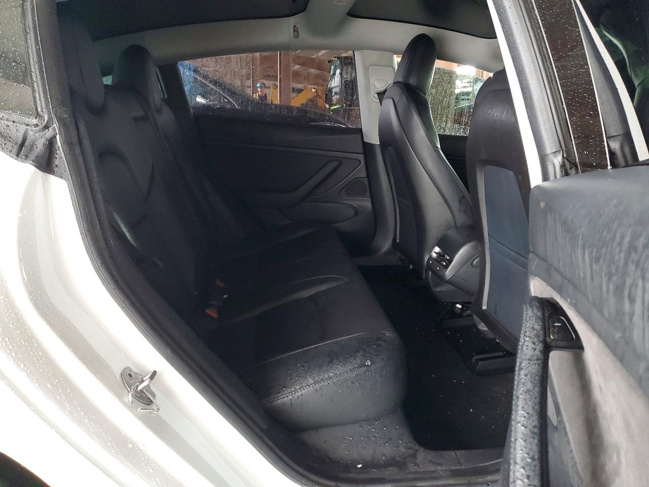 TESLA MODEL 3 2018 — 12