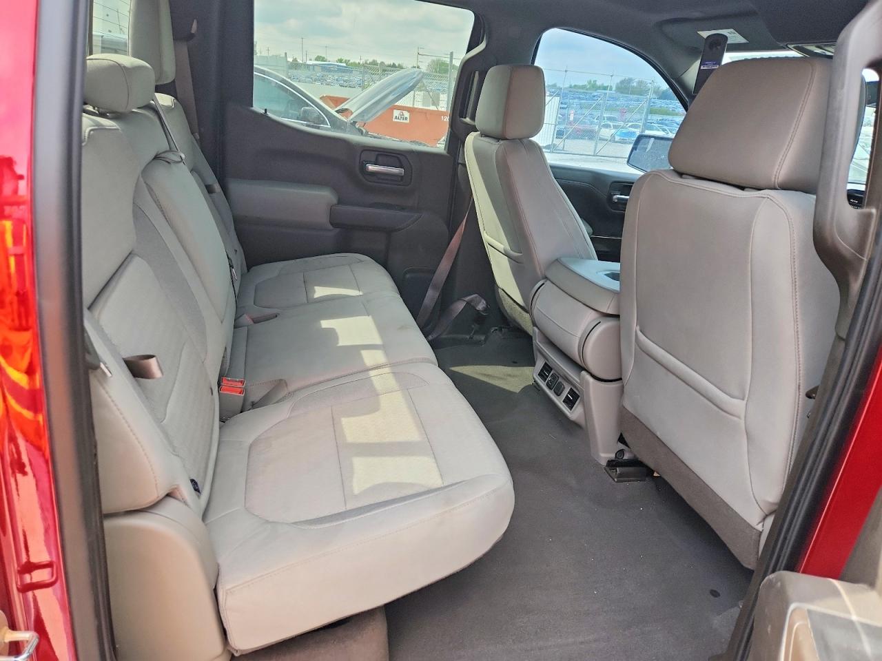 CHEVROLET SILVERADO 2019 — 11
