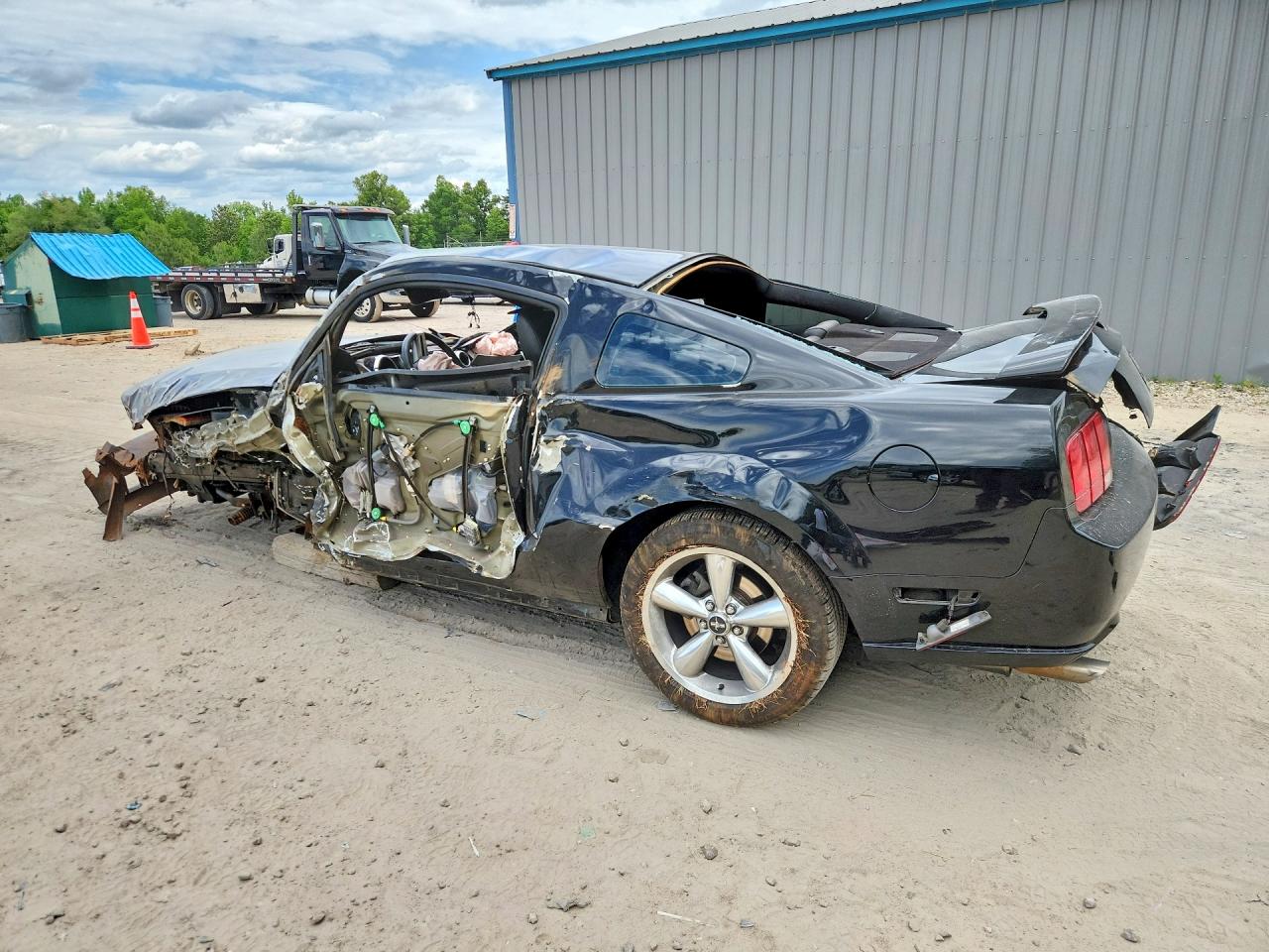FORD MUSTANG 2006 — 3
