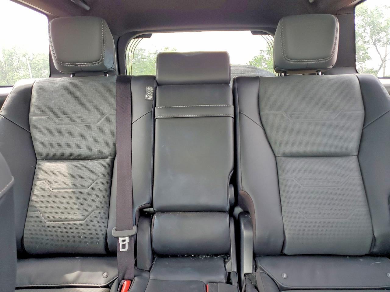 LEXUS GX 2024 — 11