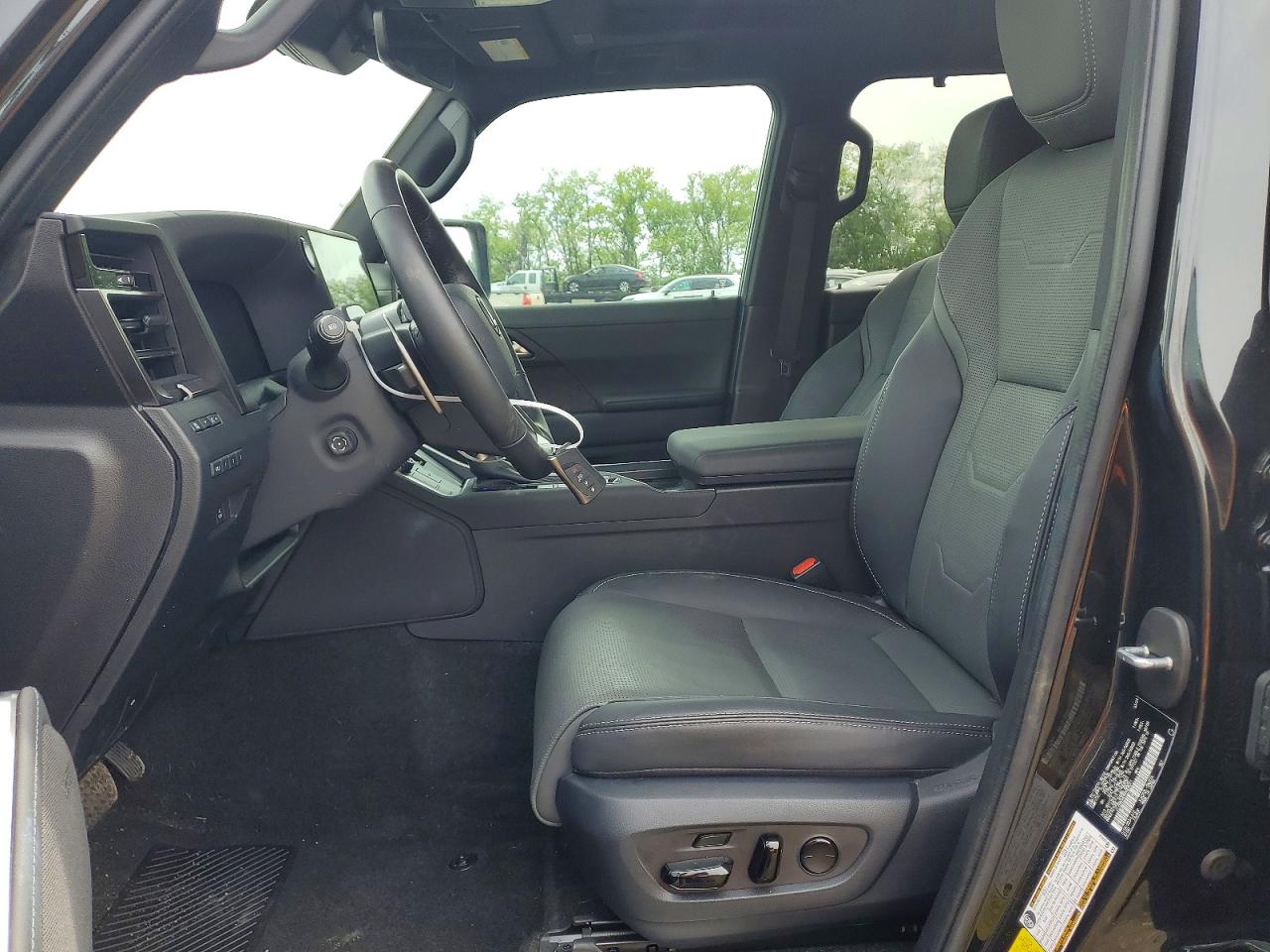 LEXUS GX 2024 — 8