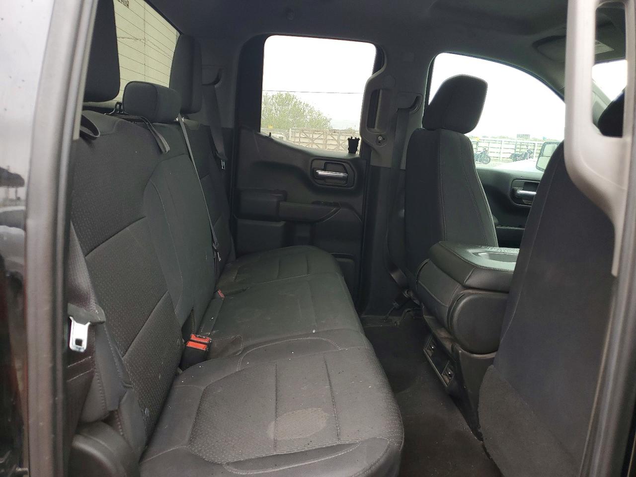 CHEVROLET SILVERADO 2019 — 11