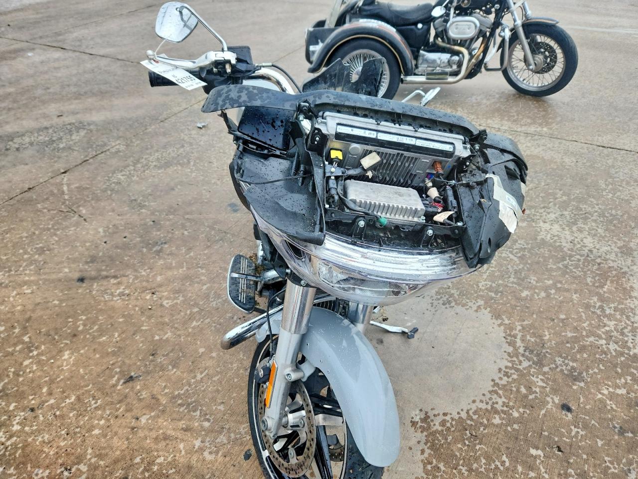 HARLEY-DAVIDSON FLTRX 2024 — 6
