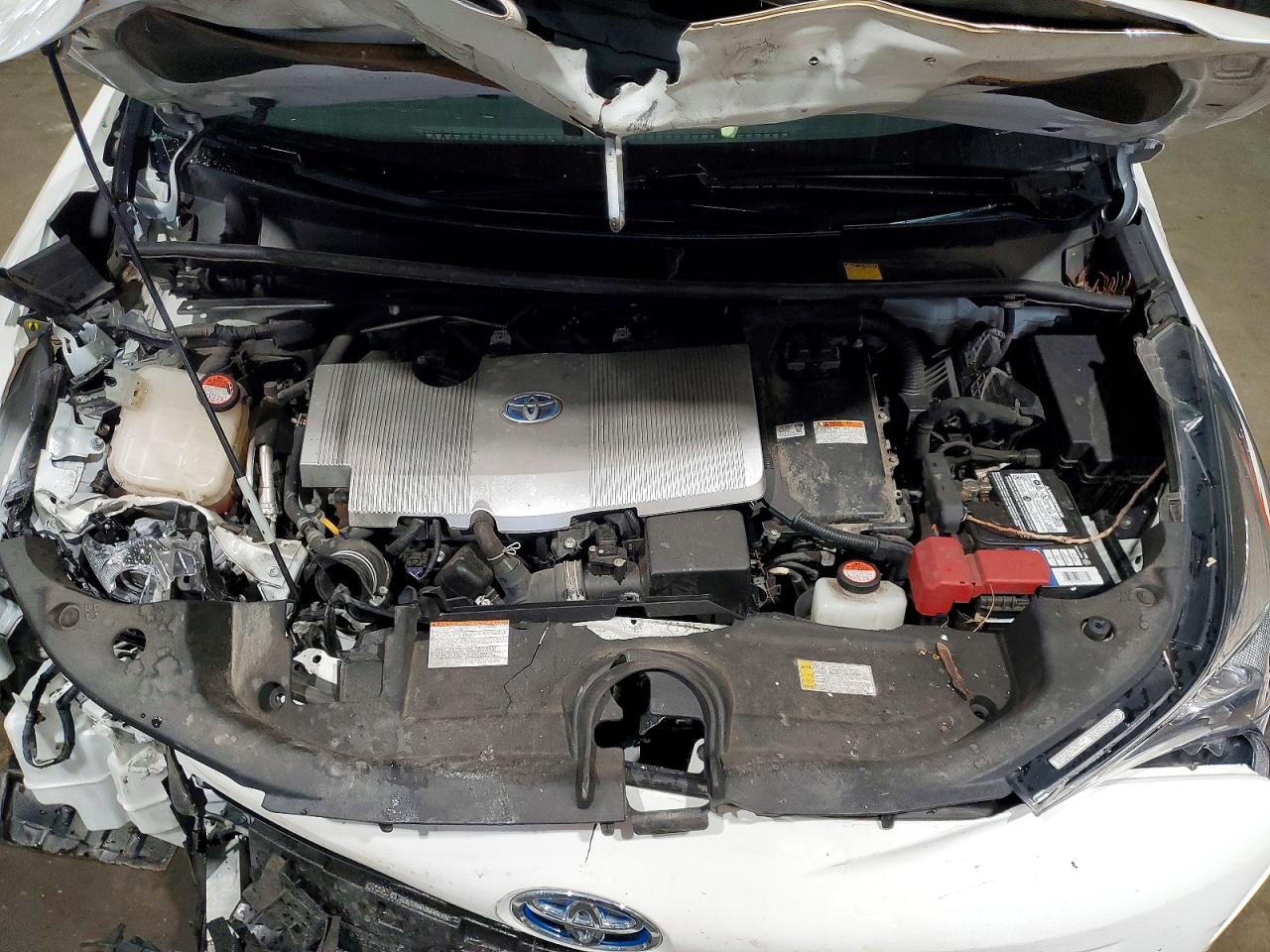 TOYOTA PRIUS 2016 — 13
