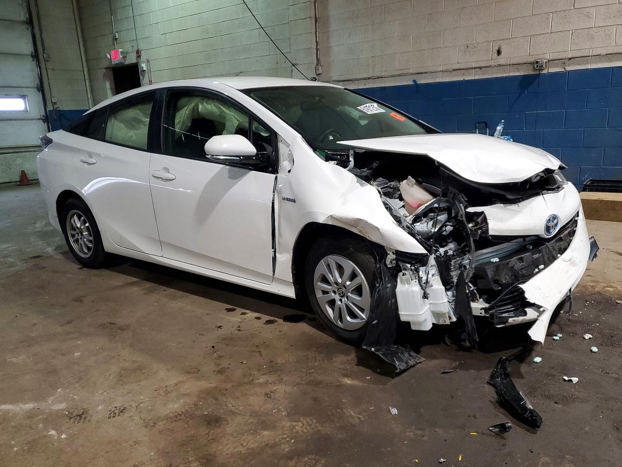 TOYOTA PRIUS 2016 — 5