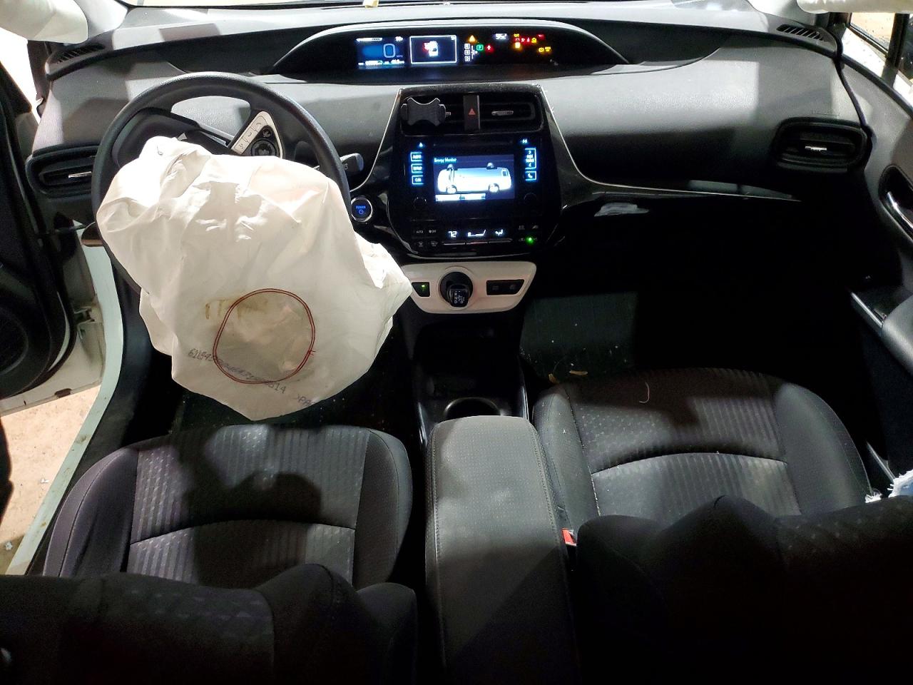 TOYOTA PRIUS 2016 — 9