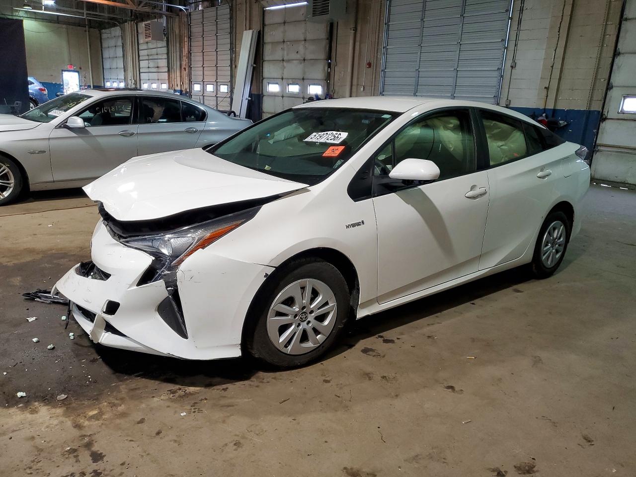 TOYOTA PRIUS 2016 — 2