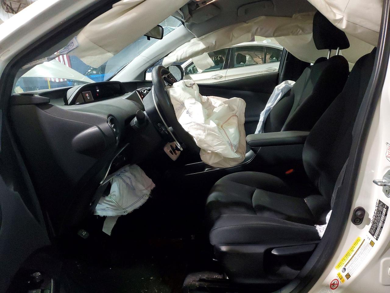 TOYOTA PRIUS 2016 — 8