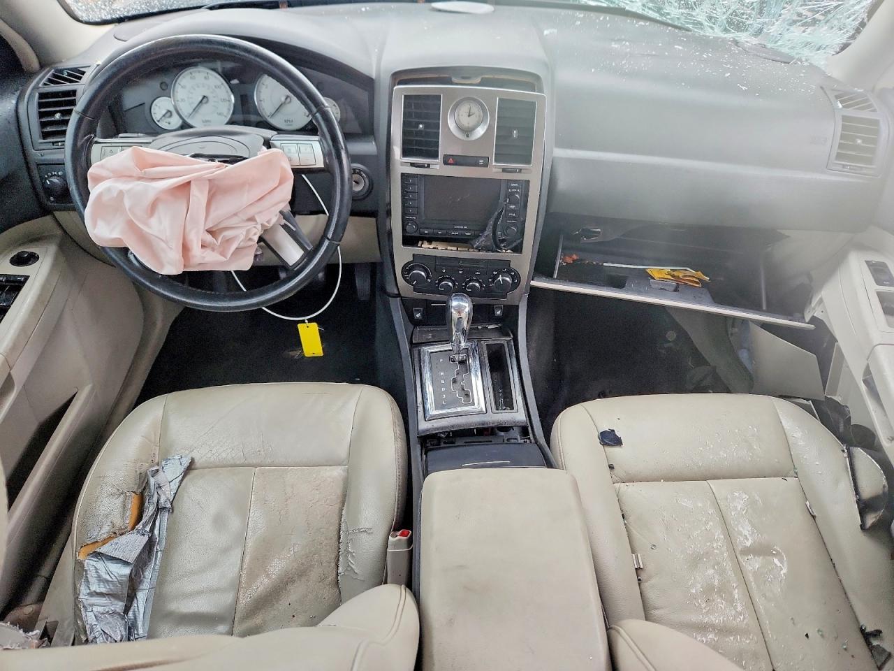 CHRYSLER 300 2005 — 9
