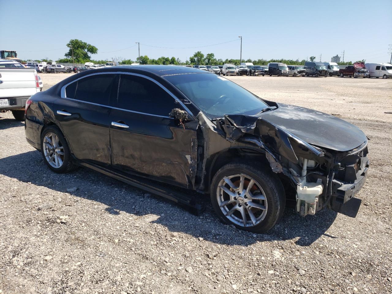 NISSAN MAXIMA 2011 — 5