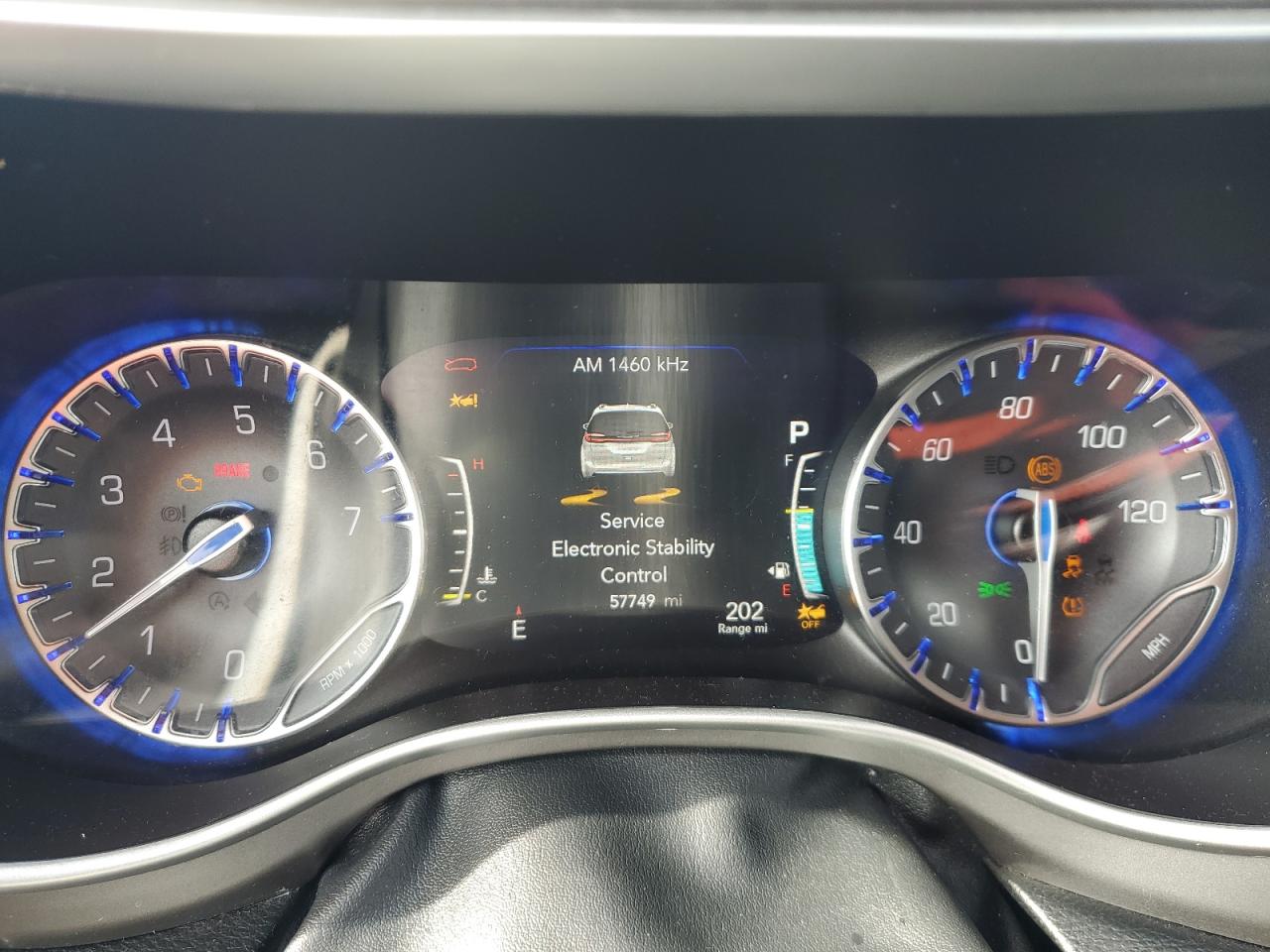 CHRYSLER PACIFICA 2022 — 10