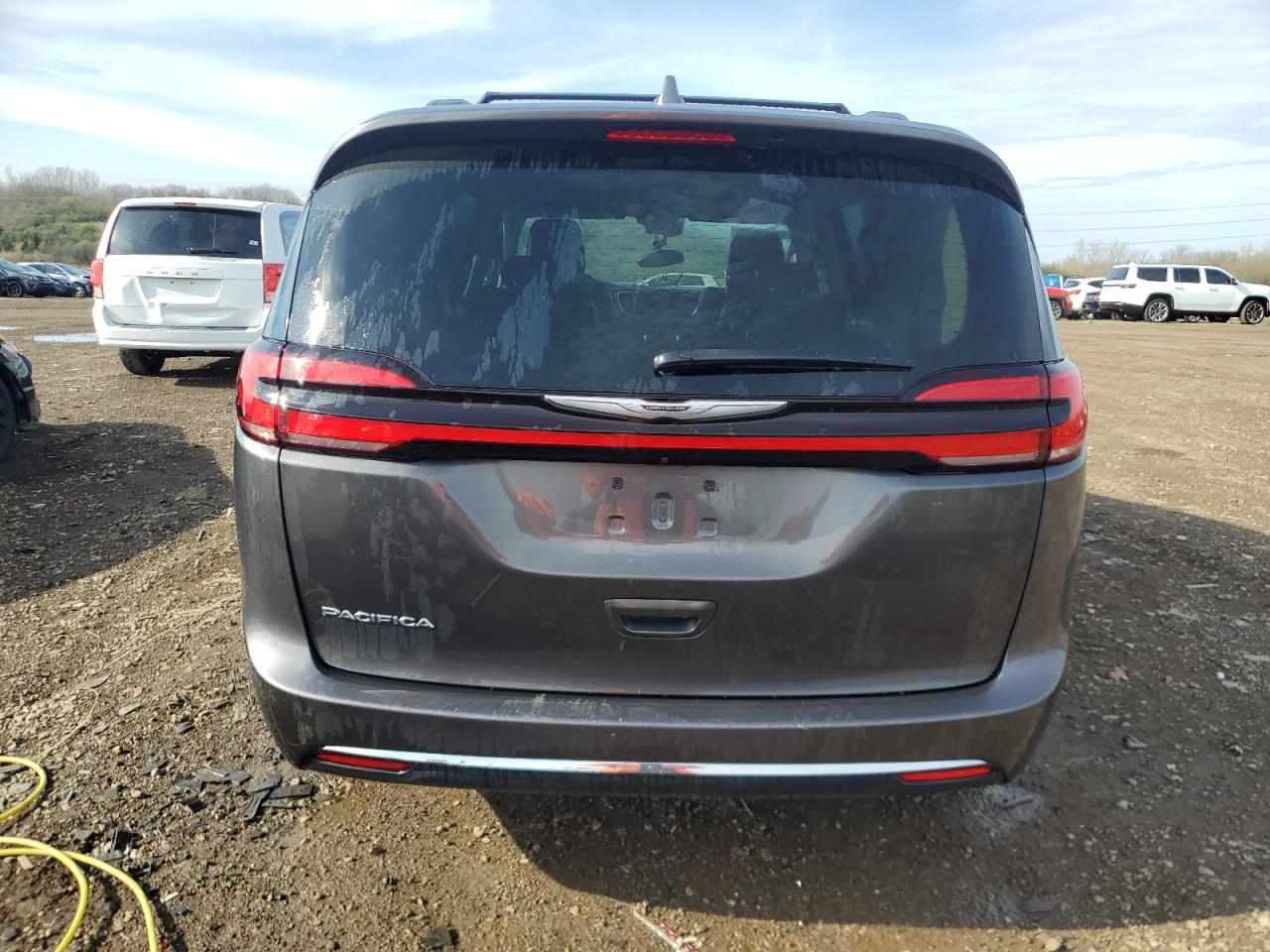 CHRYSLER PACIFICA 2022 — 7