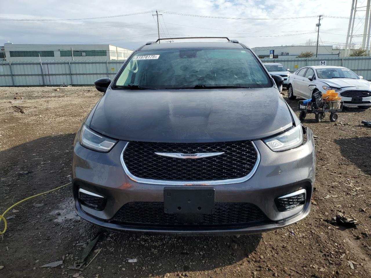 CHRYSLER PACIFICA 2022 — 6