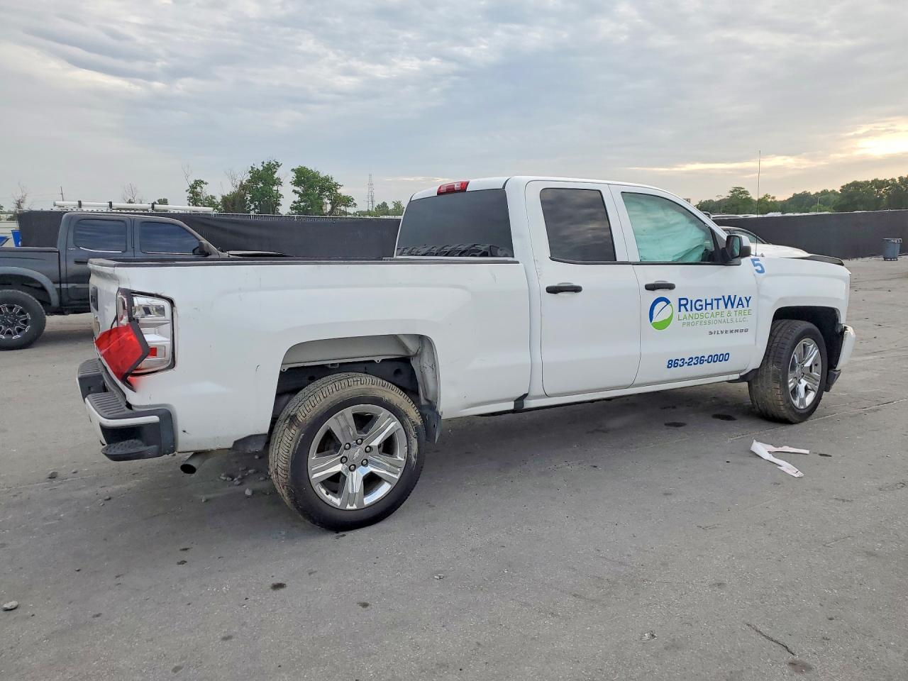 CHEVROLET SILVERADO 2016 — 4