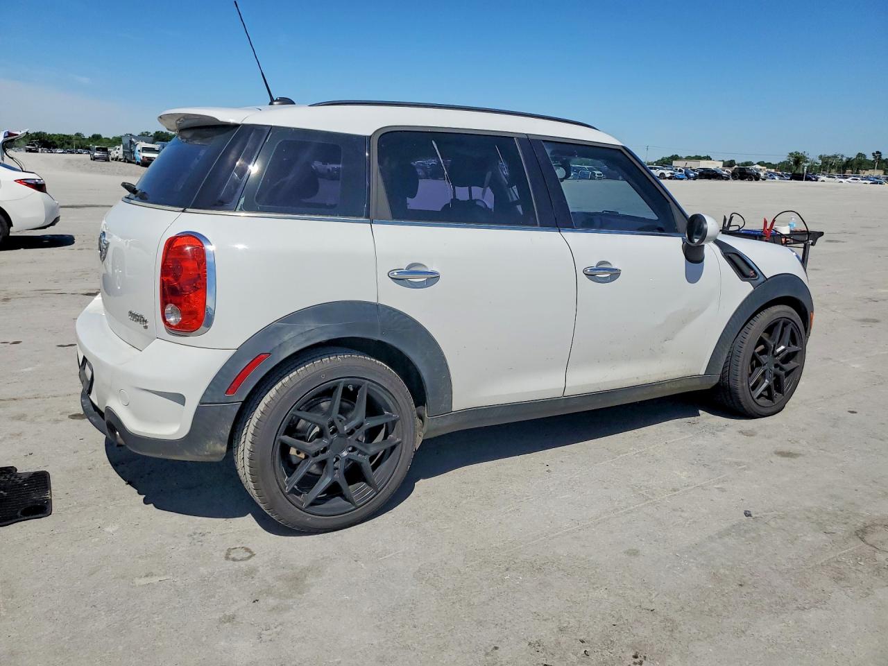 MINI COOPER 2012 — 4
