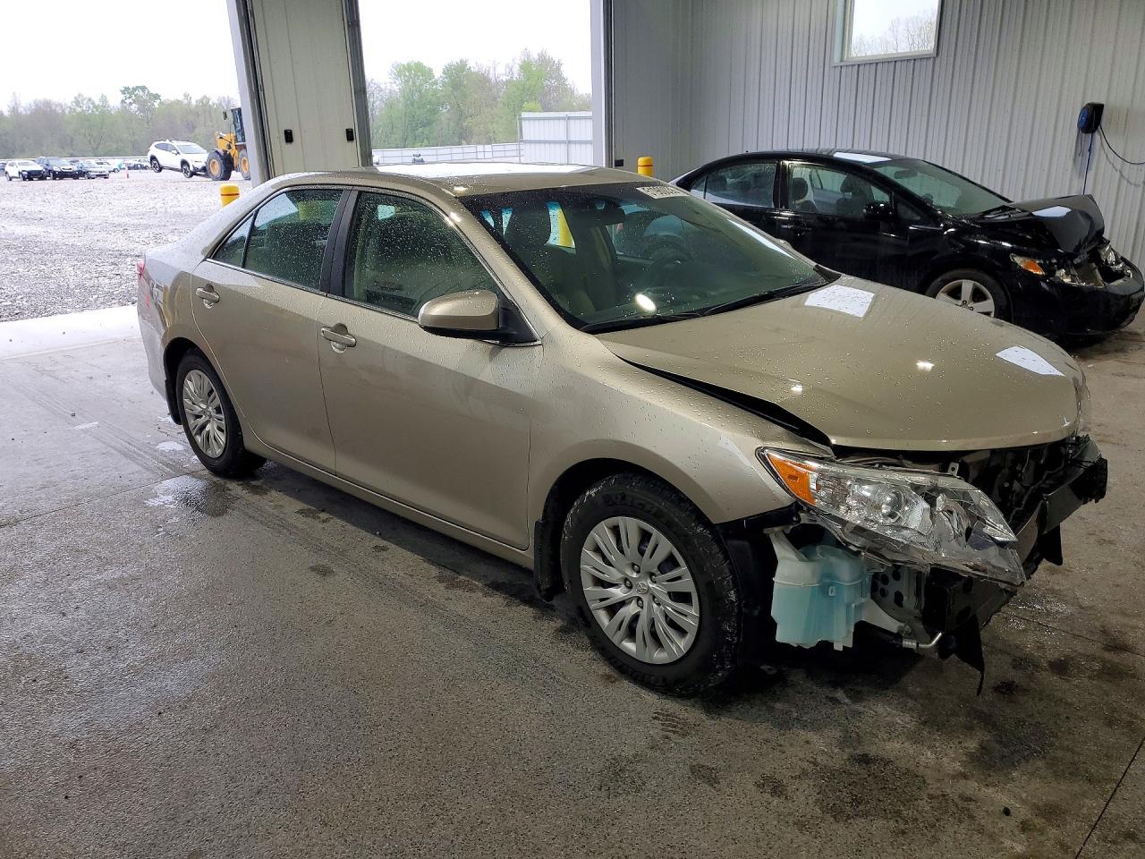 TOYOTA CAMRY 2014 — 5