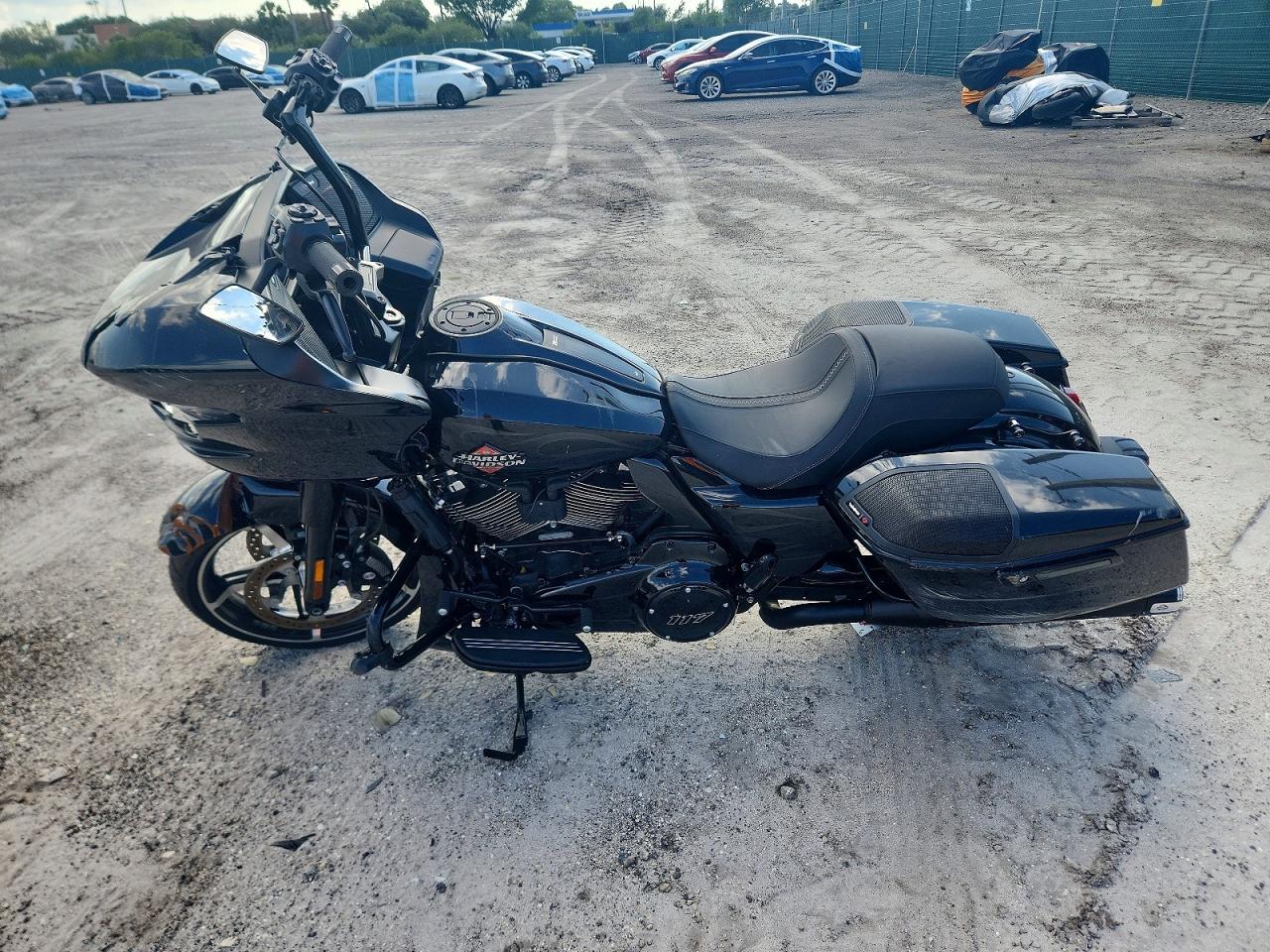 HARLEY-DAVIDSON FLTRX 2025 — 4