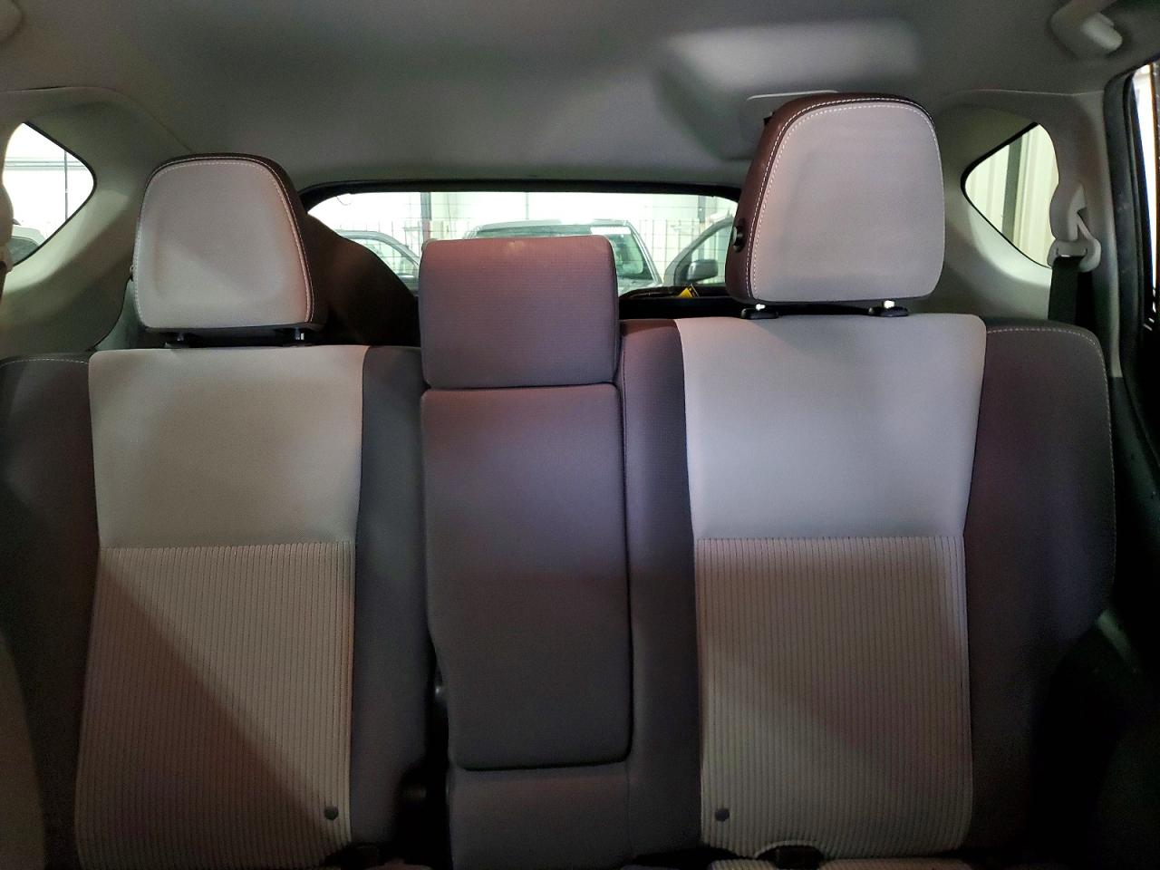 TOYOTA RAV4 2015 — 11