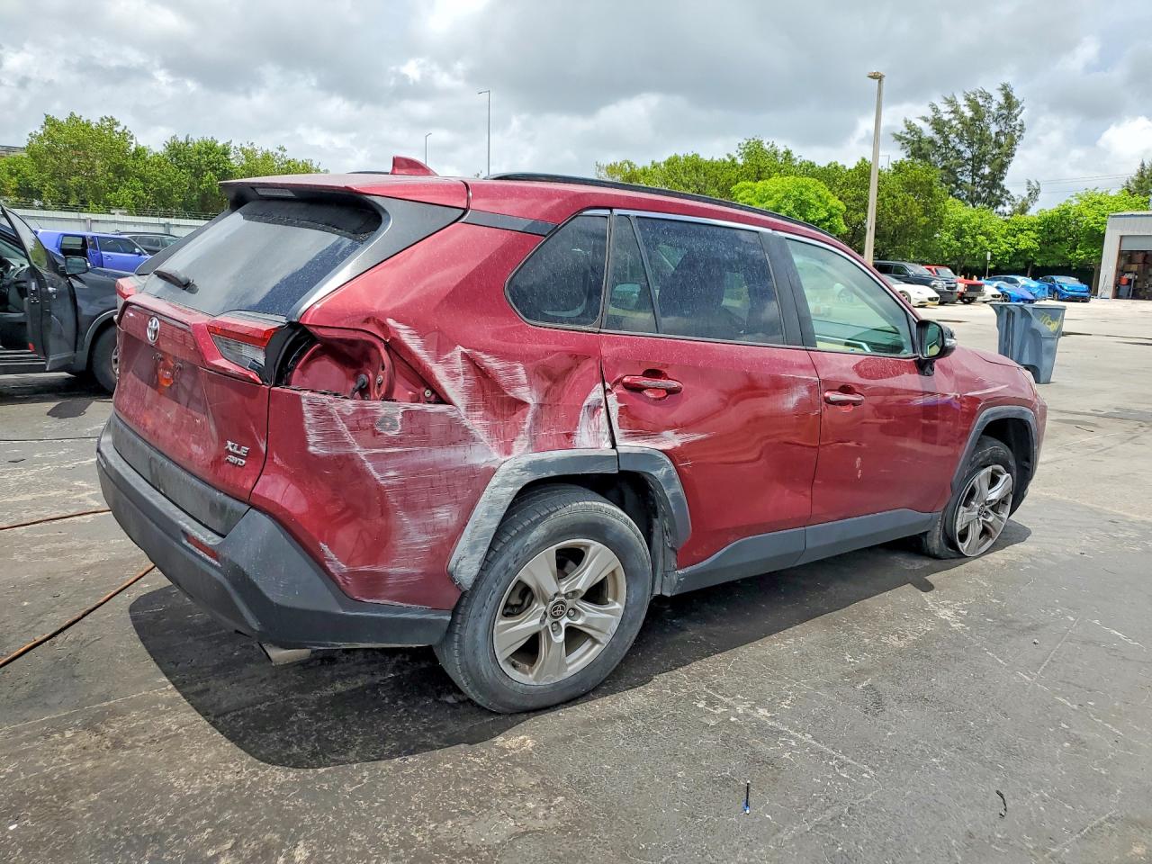 TOYOTA RAV4 2021 — 4