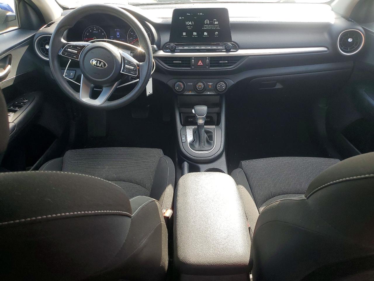 KIA FORTE 2021 — 9