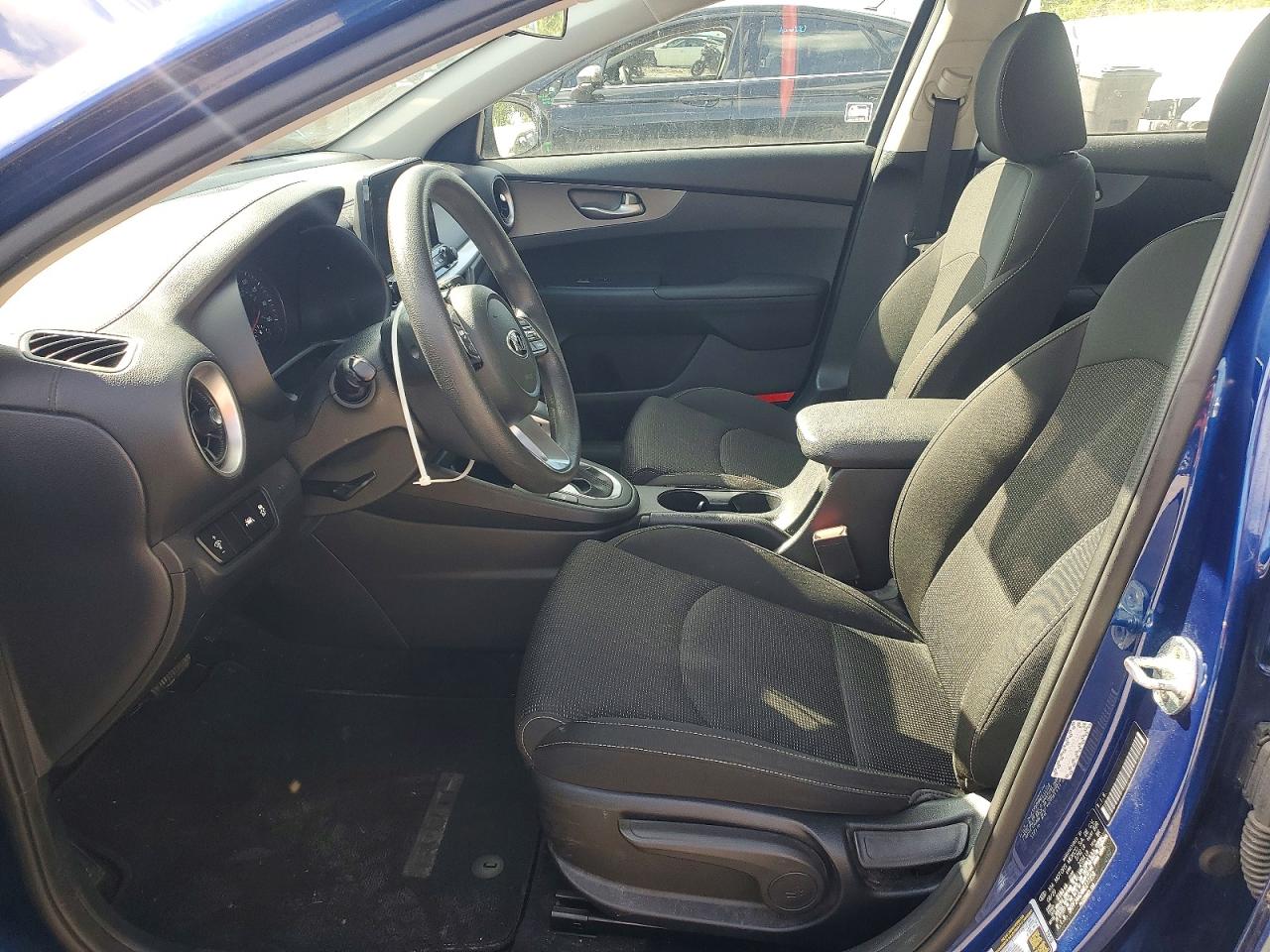 KIA FORTE 2021 — 8