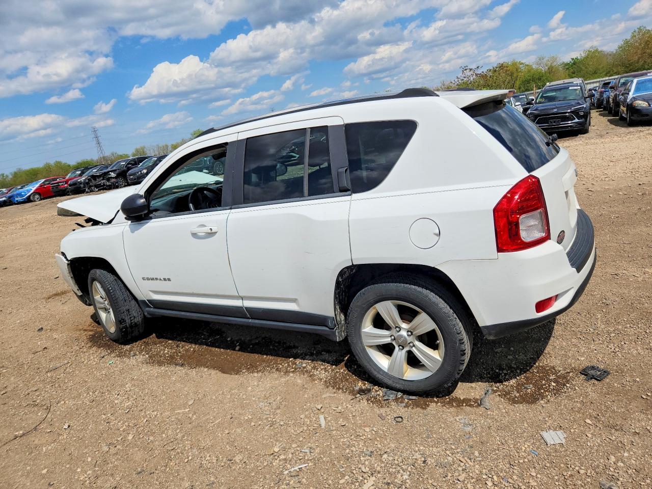 JEEP COMPASS 2011 — 3