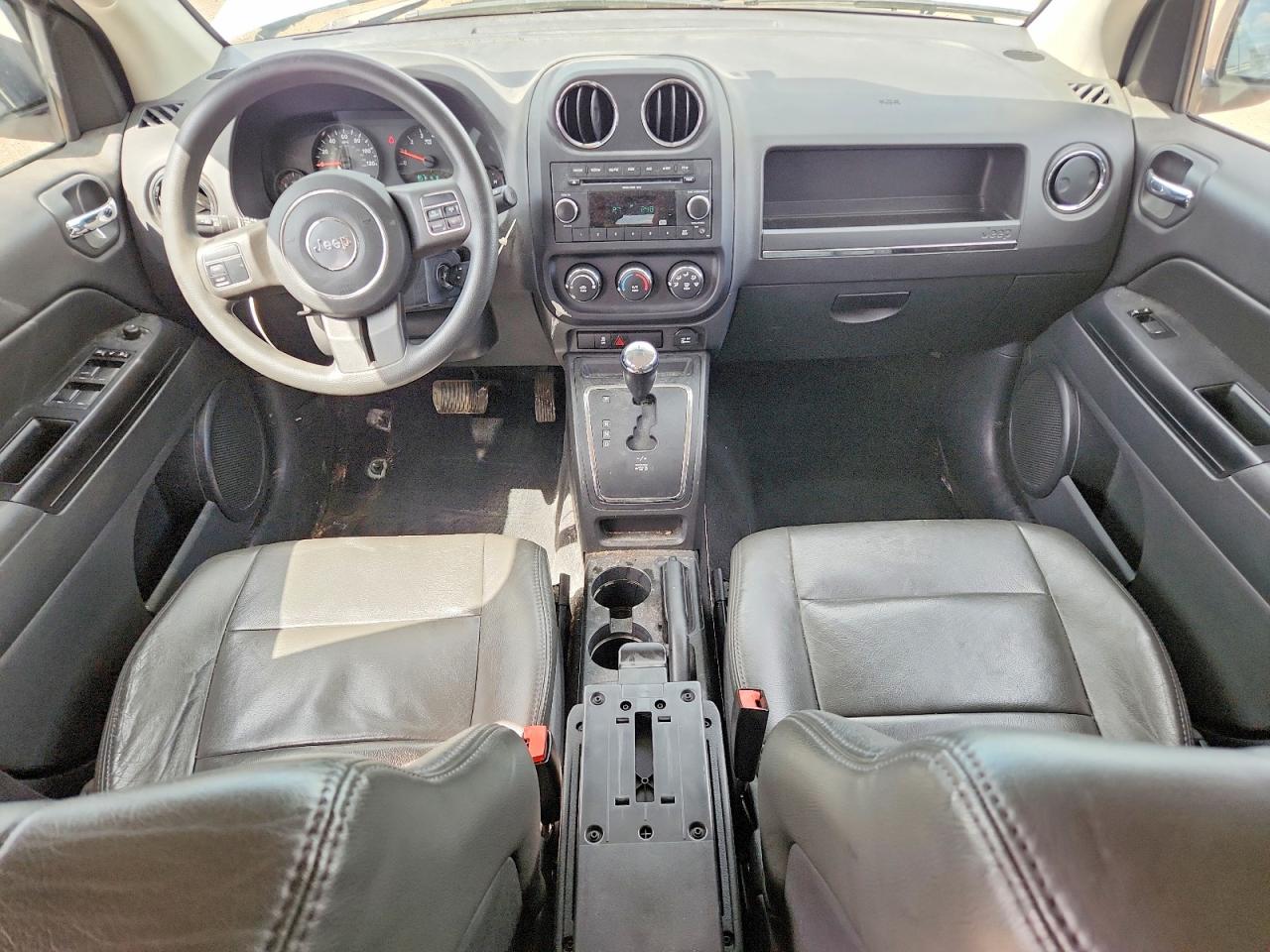 JEEP COMPASS 2011 — 9