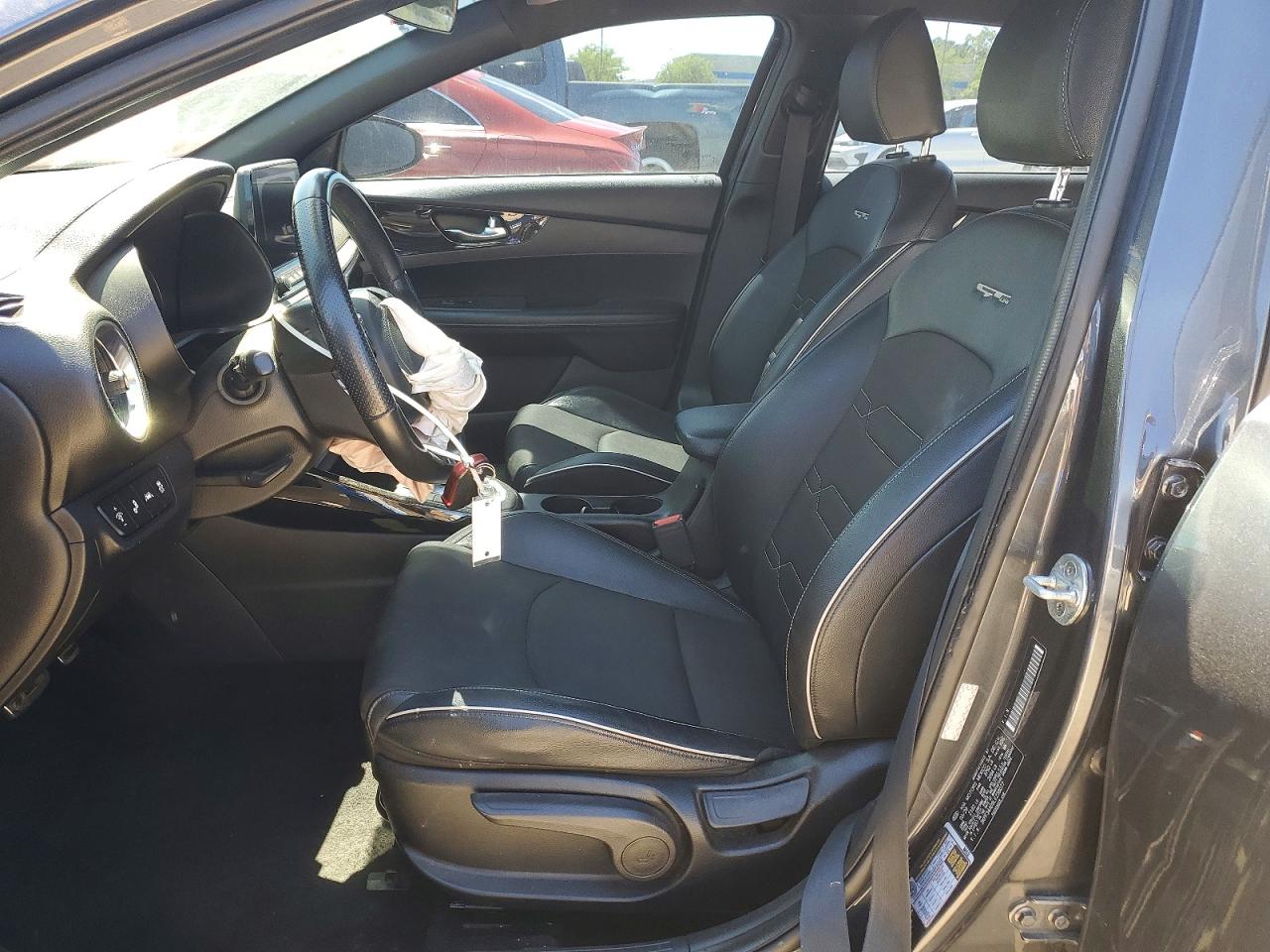 KIA FORTE 2020 — 8
