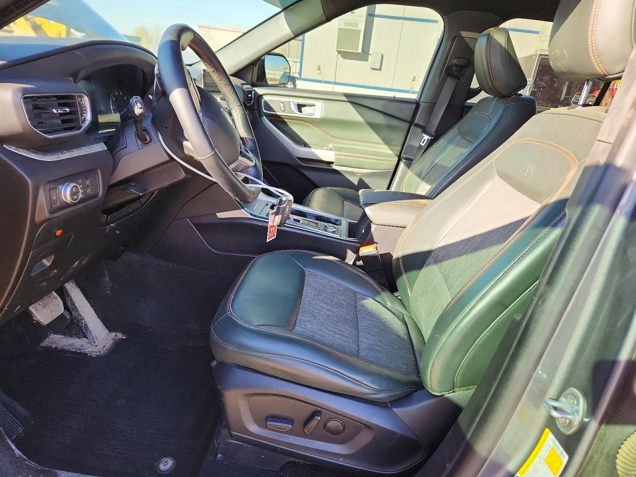 FORD EXPLORER 2022 — 8