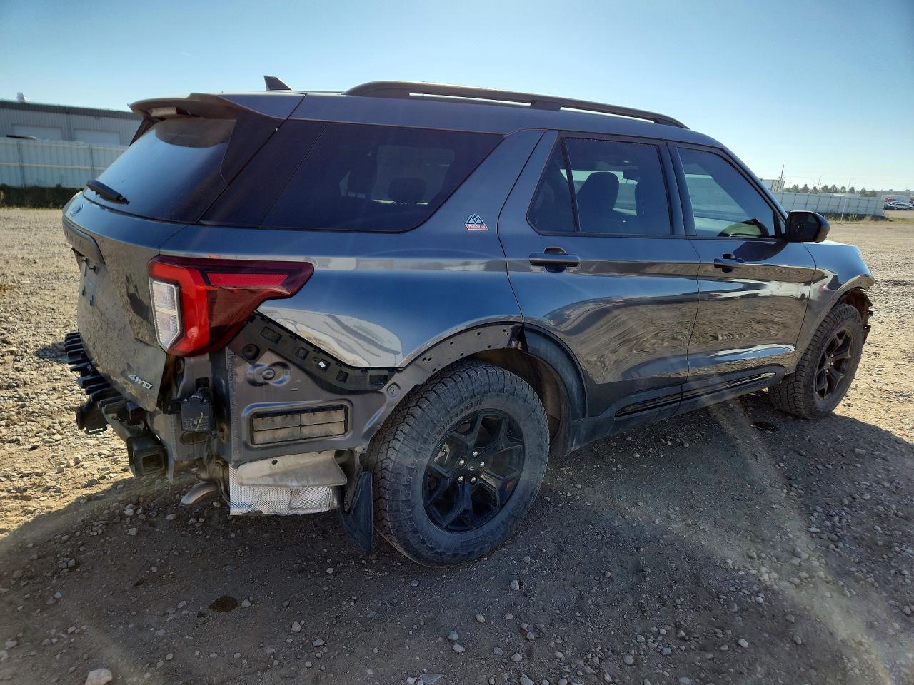 FORD EXPLORER 2022 — 4