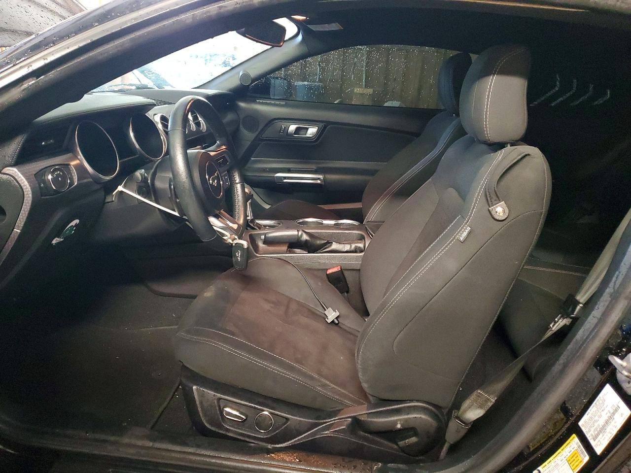 FORD MUSTANG 2019 — 8
