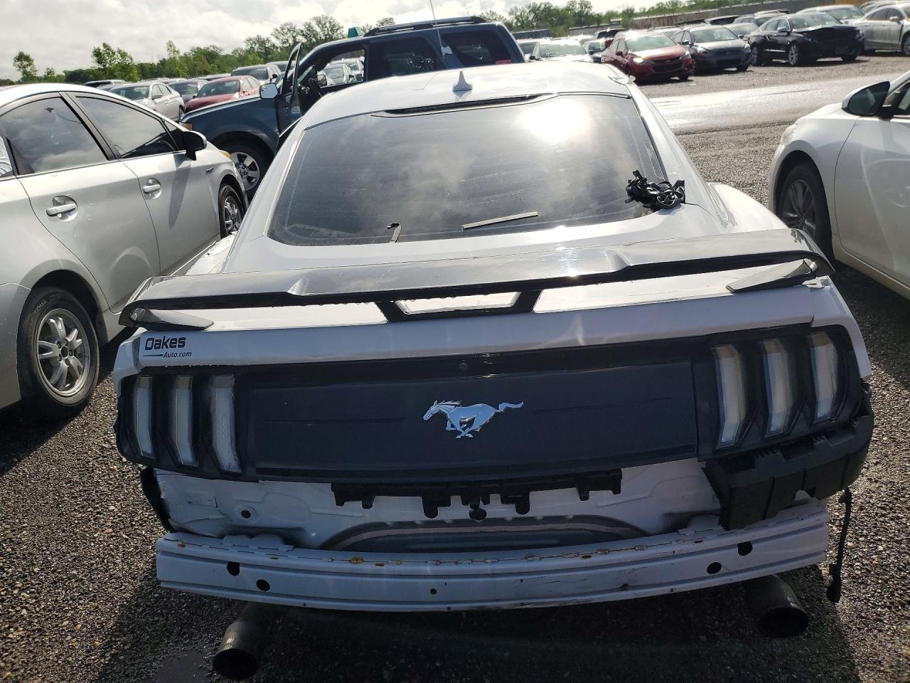 FORD MUSTANG 2020 — 7
