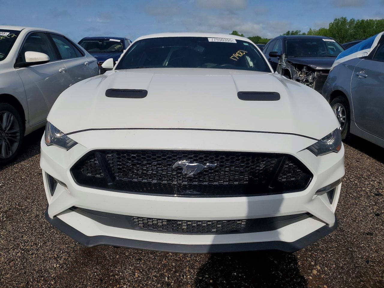 FORD MUSTANG 2020 — 6