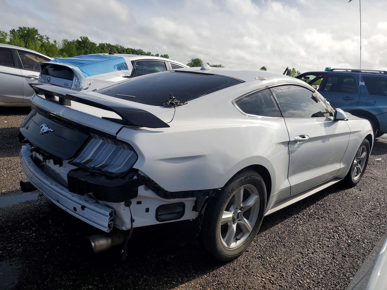 FORD MUSTANG 2020 — 4