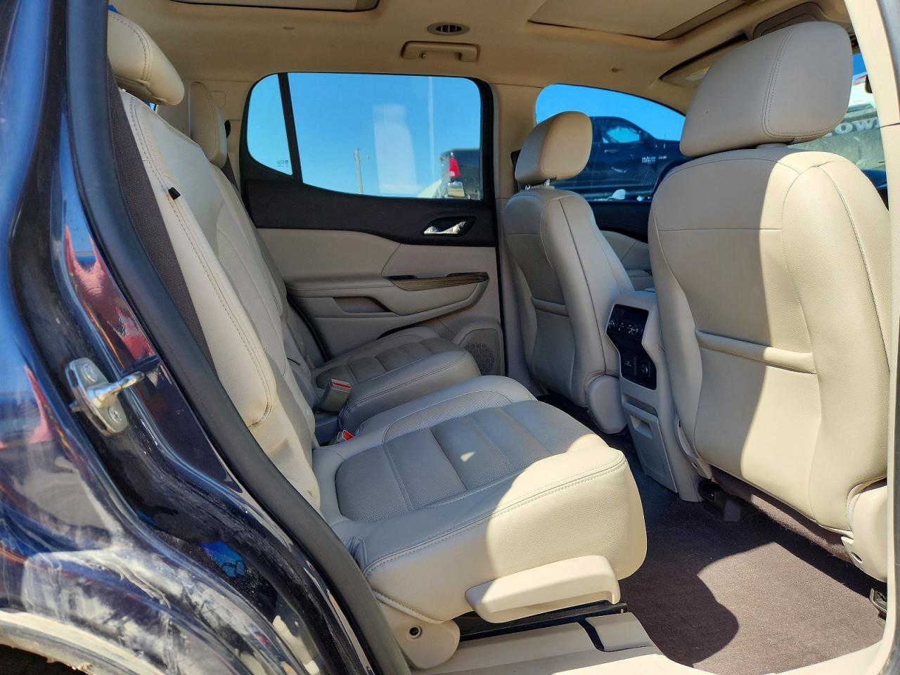 GMC ACADIA 2019 — 11