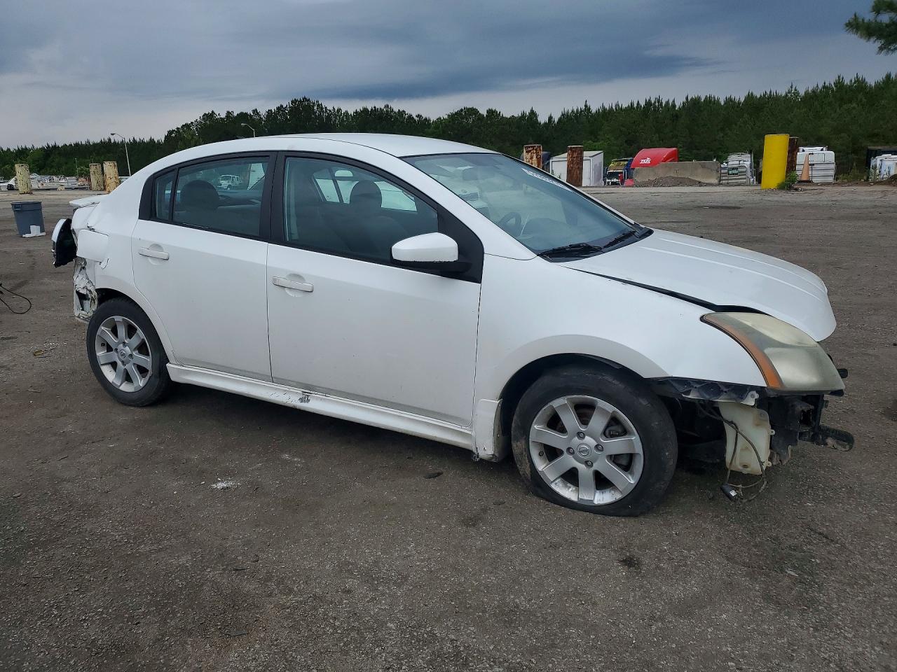 NISSAN SENTRA 2010 — 5