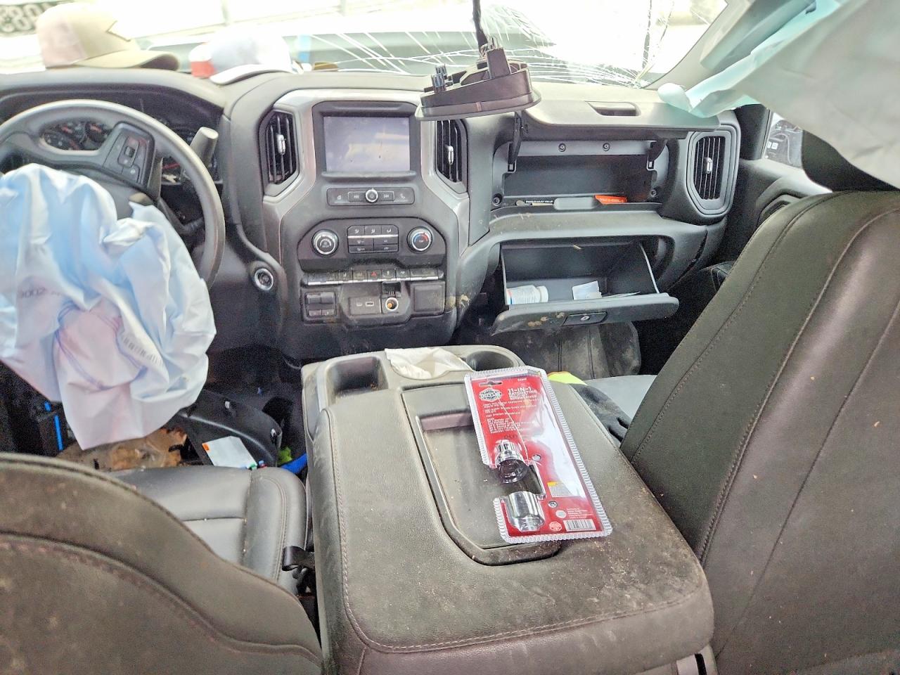 CHEVROLET SILVERADO 2024 — 9