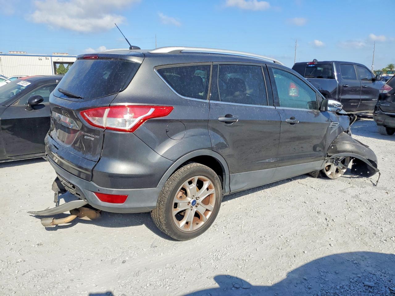 FORD ESCAPE 2015 — 4