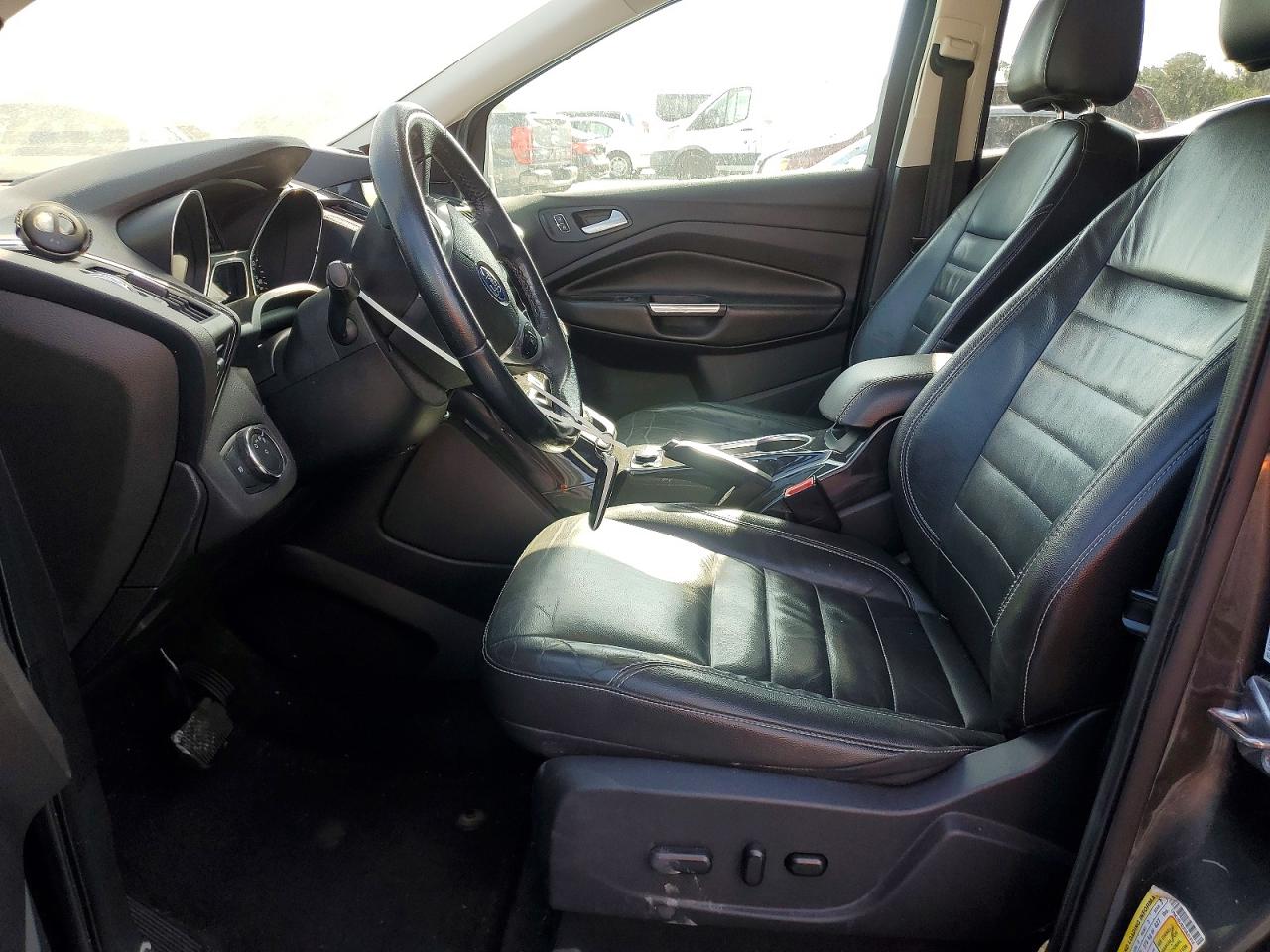FORD ESCAPE 2015 — 8