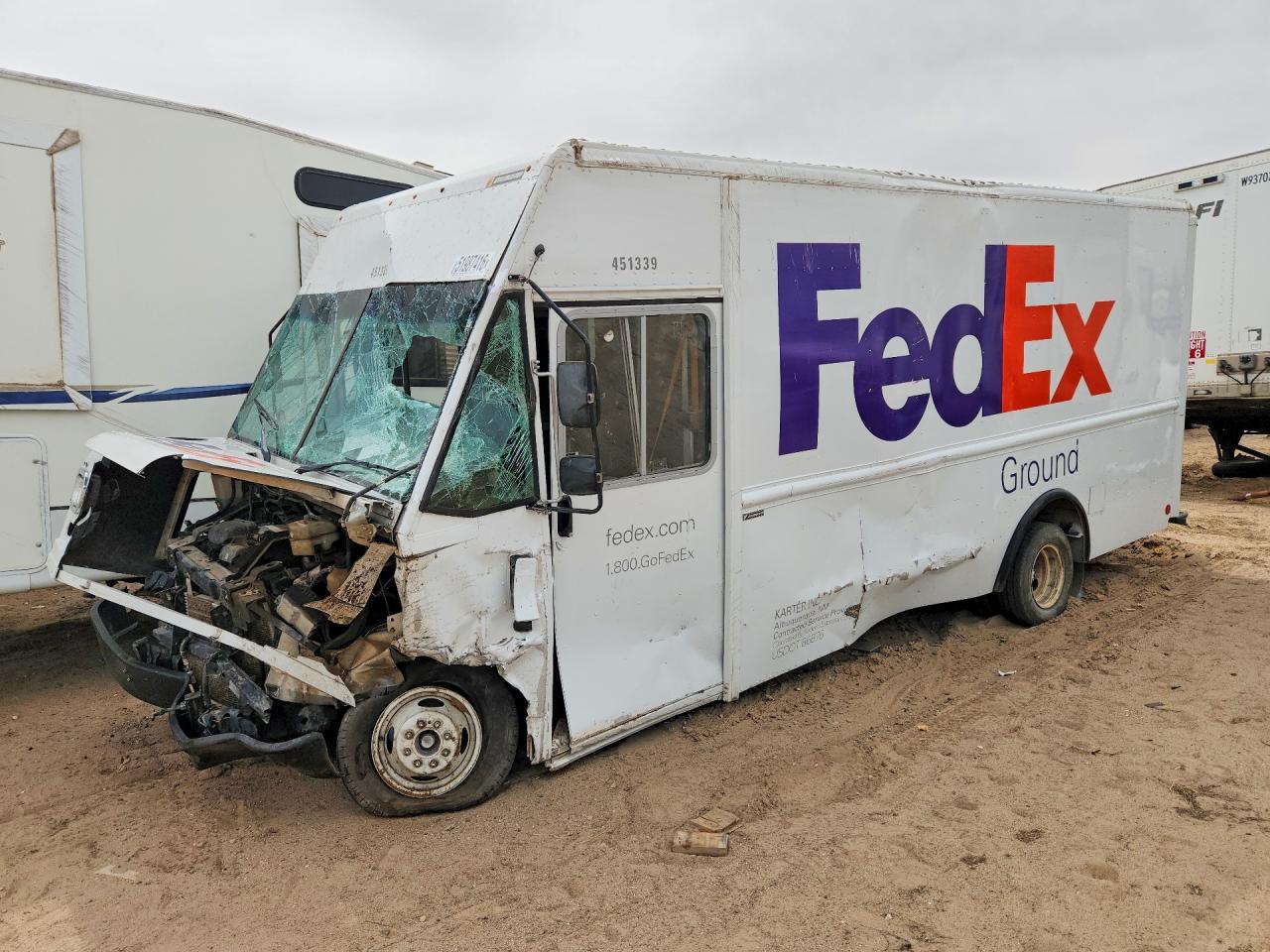 2021 FORD E450