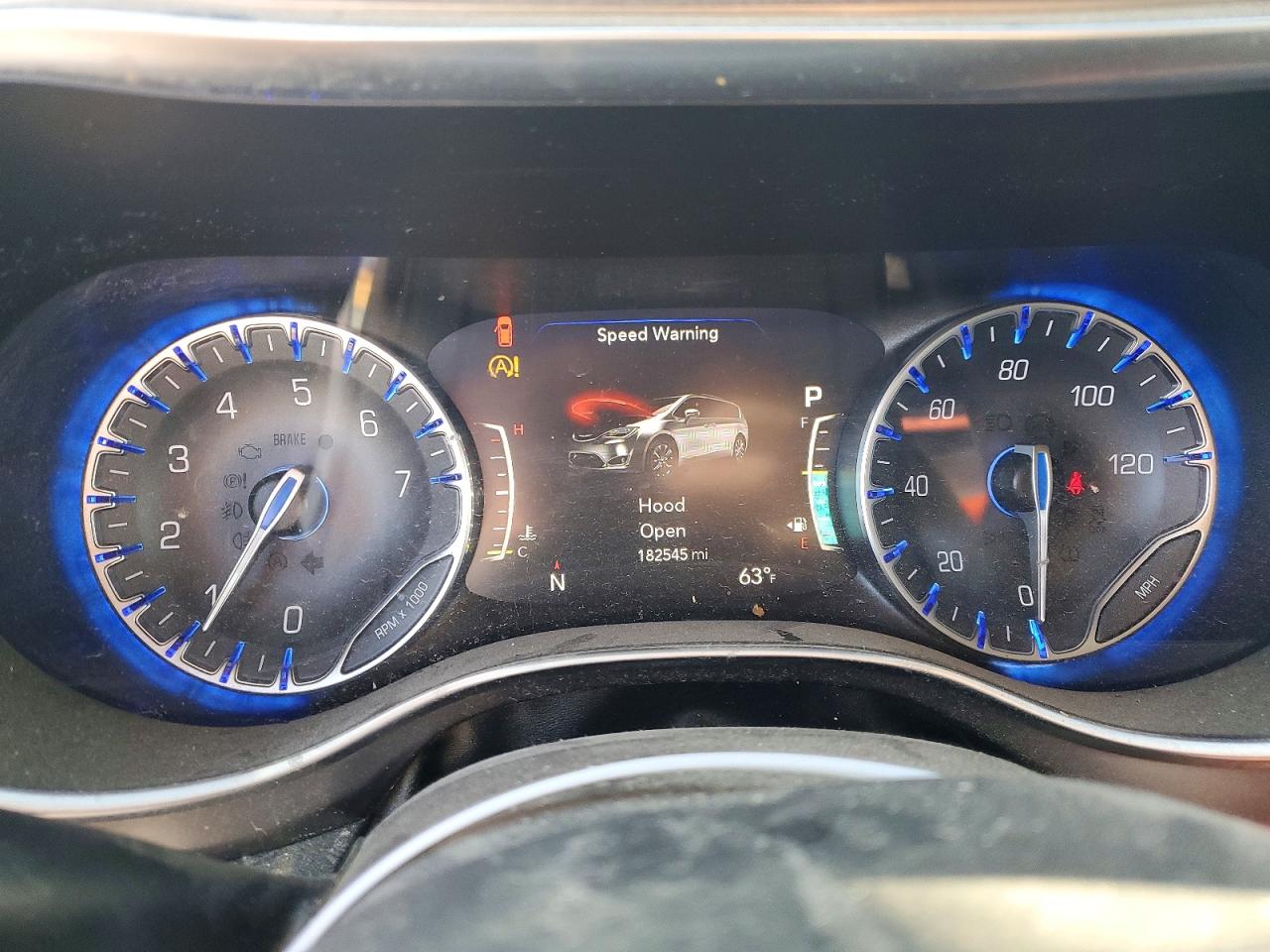 CHRYSLER PACIFICA 2018 — 10
