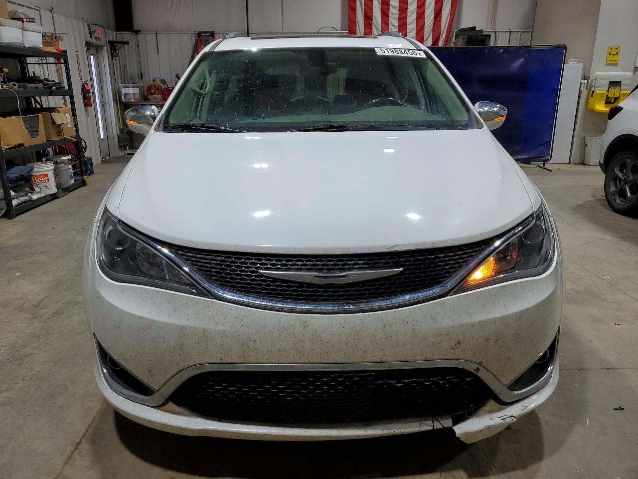 CHRYSLER PACIFICA 2018 — 6